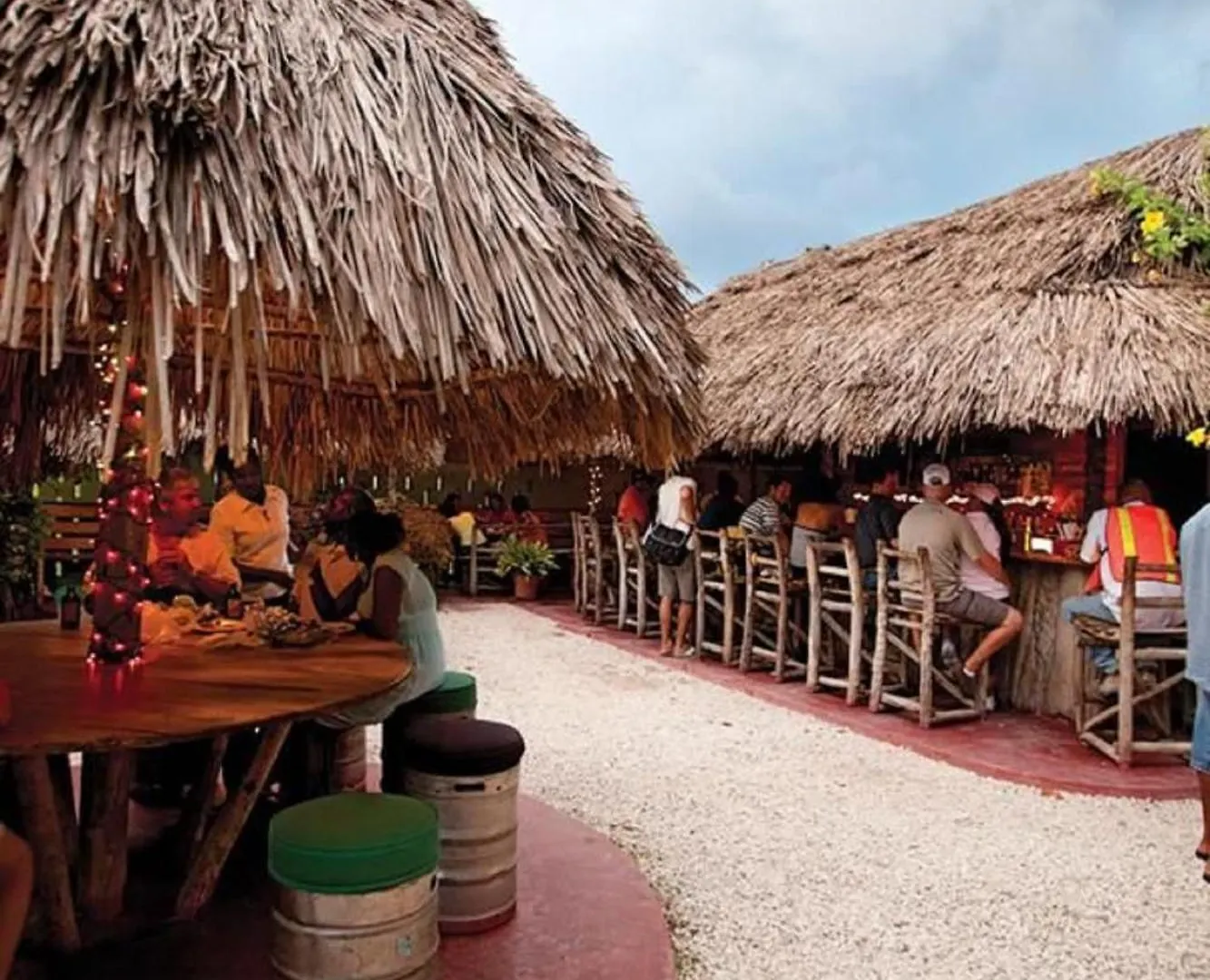 Hospitality Expert Bts 3 - Pool Beach & Bar Montego Bay Locanda