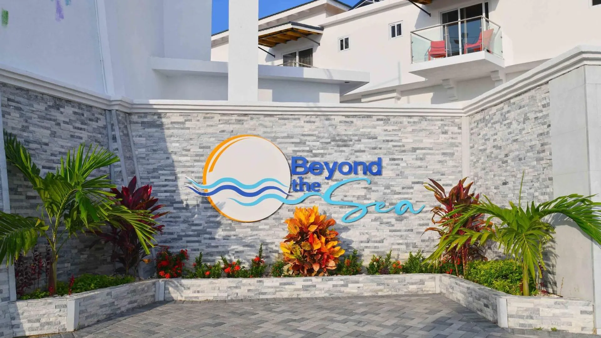 Hospitality Expert Bts 3 - Pool Beach & Bar Montego Bay Kro